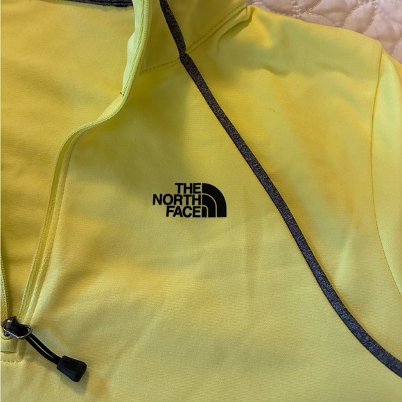 North Face Women's Size XL Neon Yellow Pullover Polyester 1/4 Zip Long Sleeve - Picture 4 of 9